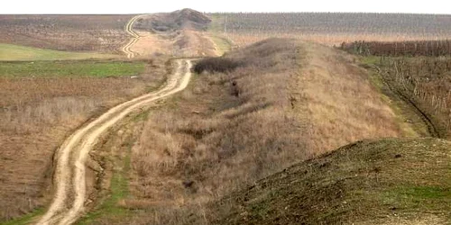 Valul lui Traian de lângă Şiviţa (foto: C. Crângan / Adevărul)
