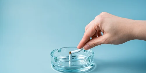 Scrumiera tigara fumat FOTO Shutterstock