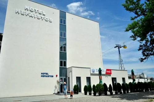 Mai mulți turiști din Hotelul Hefaistos din Mamaia au acuzat o stare generală de rău, cu vărsături, stări de slăbiciune și amețeală / Sursa: Booking
