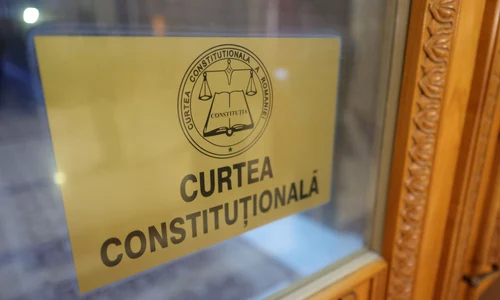 Marian Enache face declarații de presă la sediul Curții Constituționale a României, în București. FOTO Inquam Photos / Octav Ganea 
