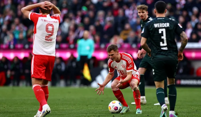 Joshua Kimmich (centru), la un pas de conflict cu antrenorul secund (FOTO: EPA)