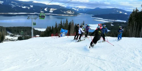 Domeniul schiabil Vidra Transalpina Voineasa din judeţul Vâlcea Foto Domeniul schiabil Transalpina Voineasa