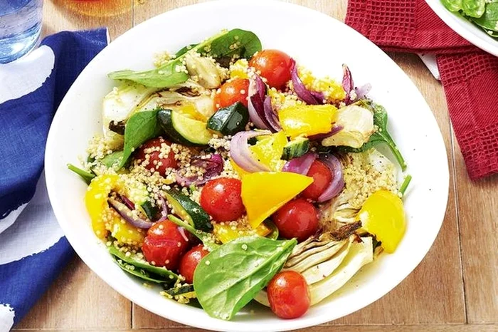 Salată de quinoa cu legume. Foto: arhiva.