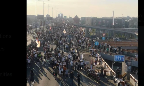 Protestatarii au blocat două poduri din Belgrad Foto National Independent X jpg