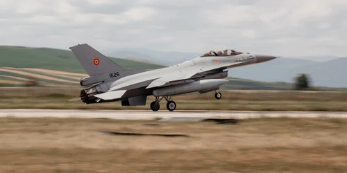 Avioane F16 Norvegia (6) jpg