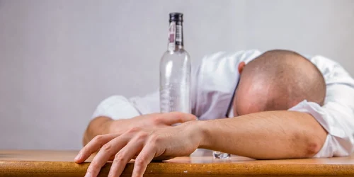 zodia care consuma alcool jpg