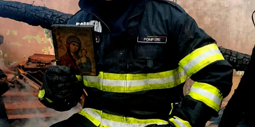 icoana maica domnului incendiu brasov foto isu png
