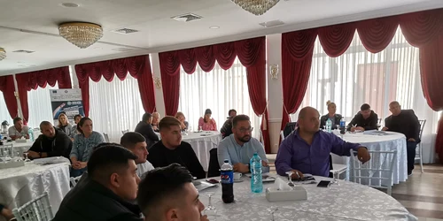 lansare proiect solutii pentru tineri foto A M (3) jpg