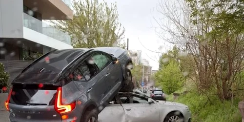 Volvo peste Audi, foto Facebook Antoniu Cristian Ghica jpg