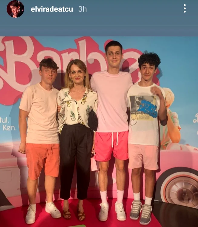 Elvira Deatcu a venit cu băiatul cel mic (dreapta) și prietenii lui