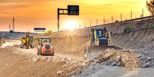 santier constructii drumuri autostrada foto shutterstock