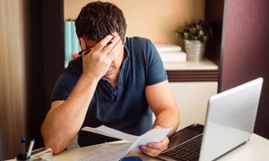 Impozit - calcule - facturi - FOTO Shutterstock 