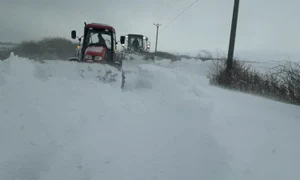Pompierii au venit să îi salveze pe pasagerii înzăpeziți jpeg
