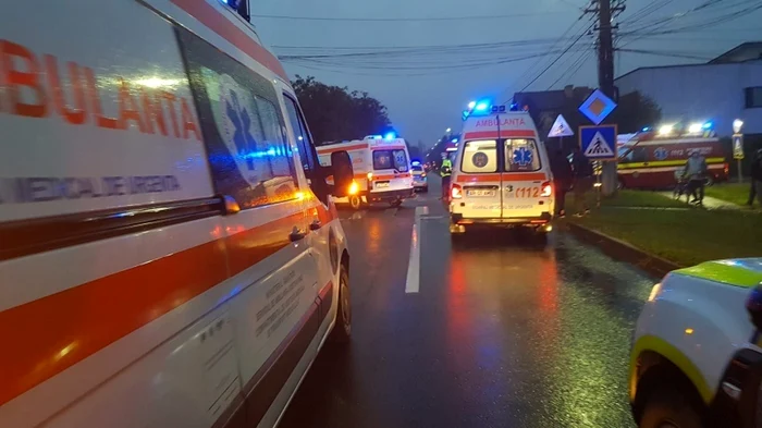 Ambulanţele din România au fost blocate la graniţă de vameşii sârbi. Foto arhivă