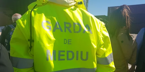 Deseuri aduse in Portul Agigea foto garda de mediu constanta