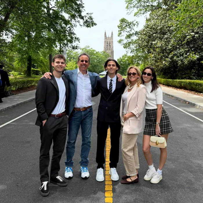 Jerry Seinfeld și familia jfif