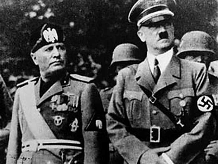 Benito Mussolini alături de Hitler FOTO: Arhivă